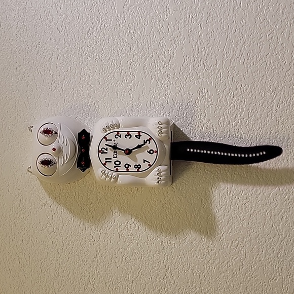 Jeweled White Kit-Cat Klock clock with black bow tie and tail - Picture 3 of 6